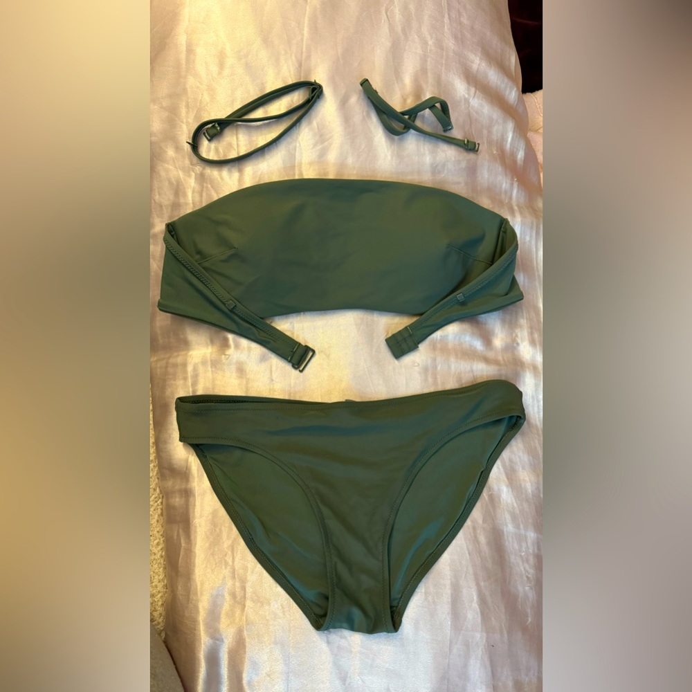 Green Aerie Two Piece Bathing Suit 💚👙